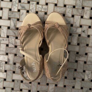 (NWT) MIA Ashlee Wedge Heel Espadrilles – Size 9 in Bone